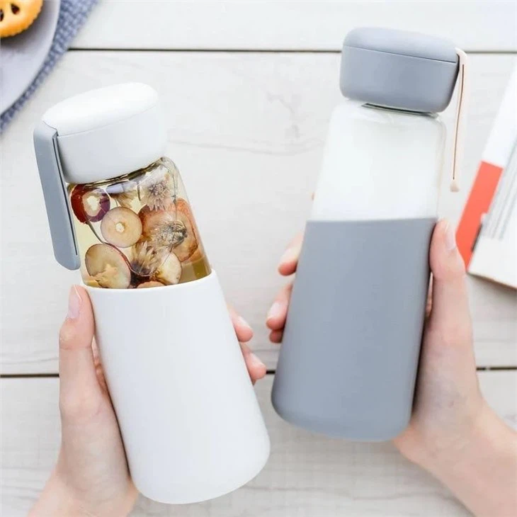 Customized upstyle glass water bottle